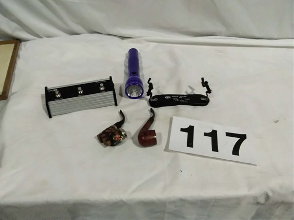 lot 117 smoking pipes, torch, Sunn 3 button footswitch, shoulder rest