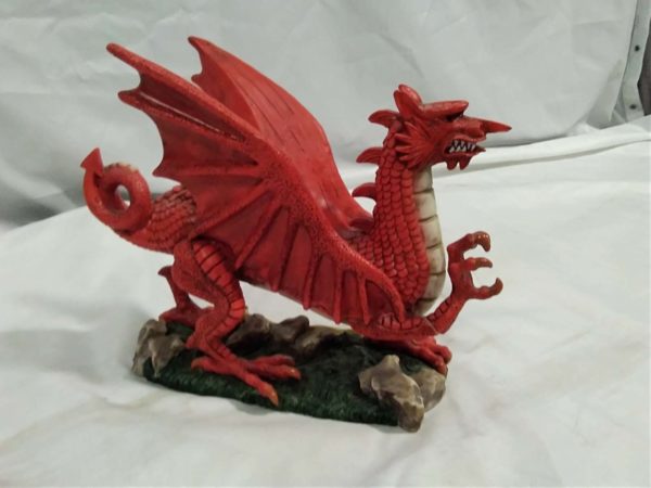 lot 124 Ornamental Welsh Dragon ( damaged leg) - Image 5