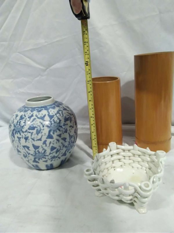 lot 129 Chinese vase, bamboo paint brush holders & lattice effect dish - Image 3