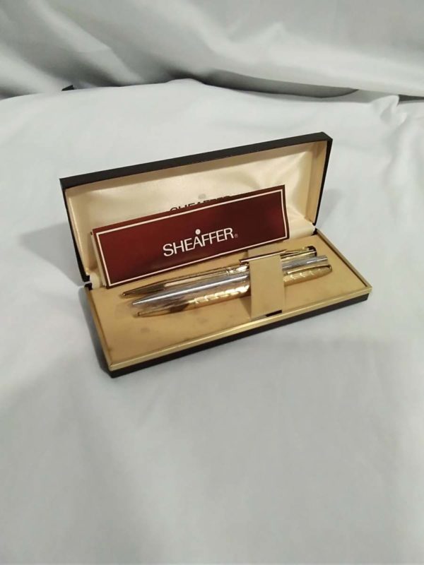 lot 136 cased Sheaffer pen