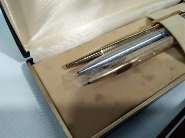 lot 136 cased Sheaffer pen - Image 3