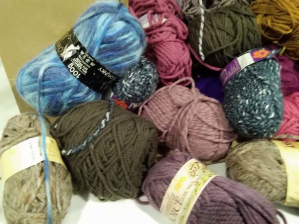 lot 199 box of new & used chunky wool - Image 2