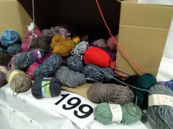 lot 199 box of new & used chunky wool - Image 4