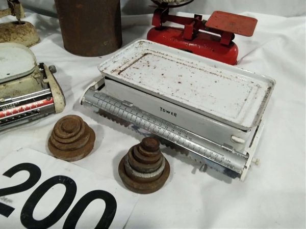 lot 200 1950’s kitchen scales & milk churn - Image 5