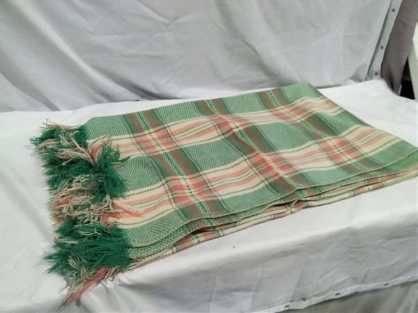 lot 209 vintage checked pink & green Welsh blanket - Image 3