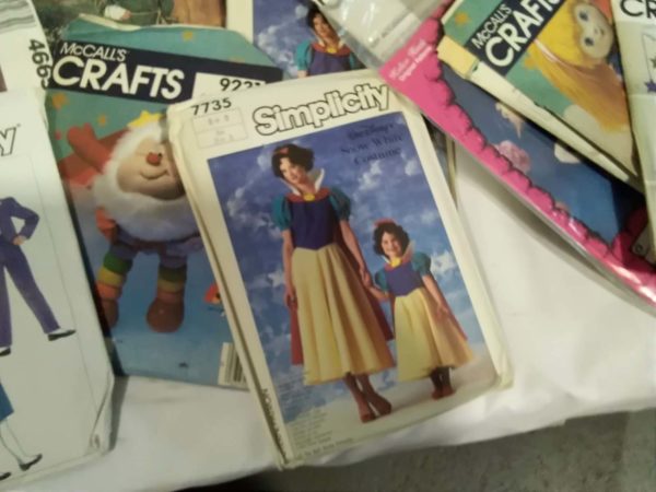 lot 214 various sewing patterns including costume & crafts - Image 6