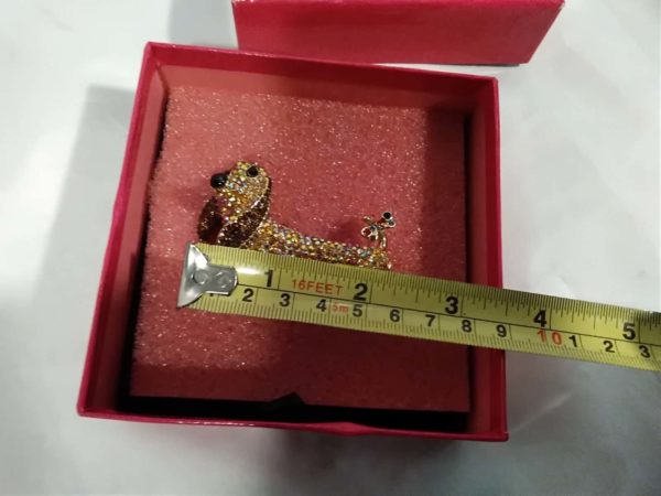 lot 220 boxed Butler & Wilson Dachshund crystal brooch - Image 4