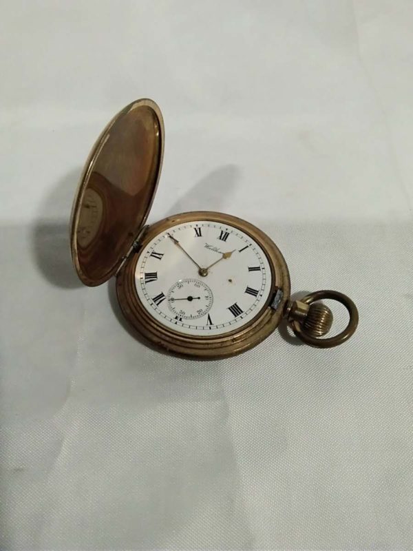 lot 231 gold plated full Hunter pocket watch ( spares /repairs)