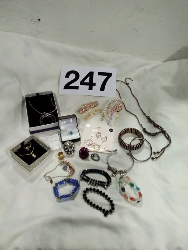 lot 247 costume jewellery - Image 2