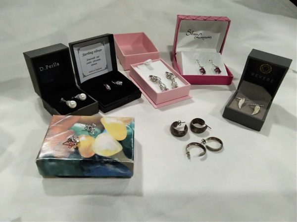 lot 256 earrings inc 4x silver pairs