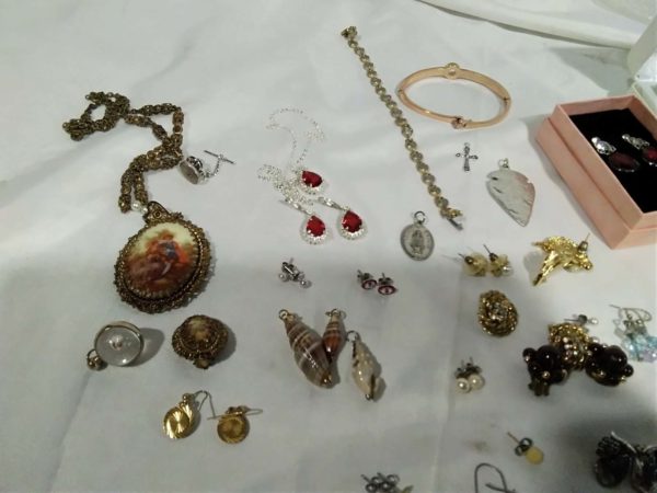 lot 263 quantity of mixed jewellery - Image 7