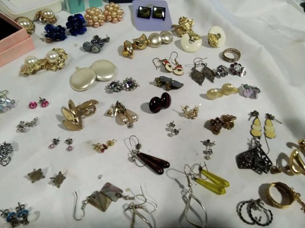 lot 263 quantity of mixed jewellery - Image 4