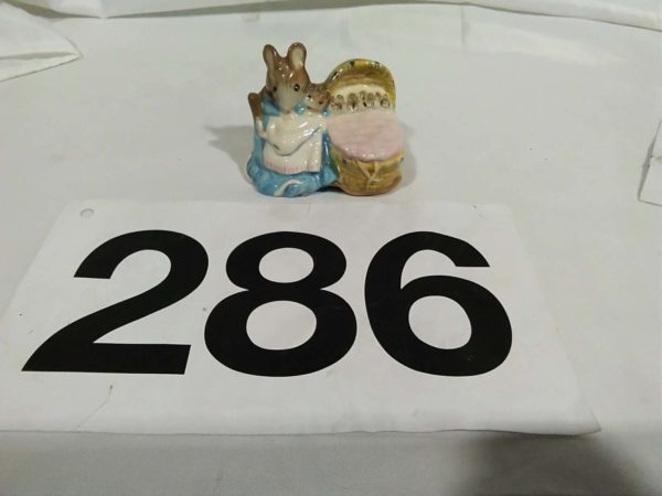 lot 286 Royal Albert Hunca Munca Beatrix Potter - Image 2