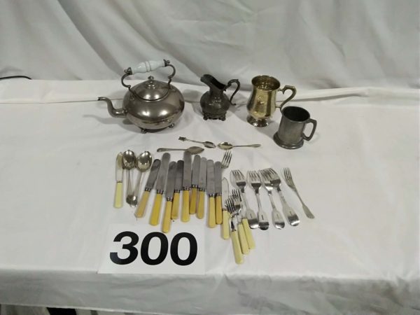 lot 300 cutlery & mixed metal ware