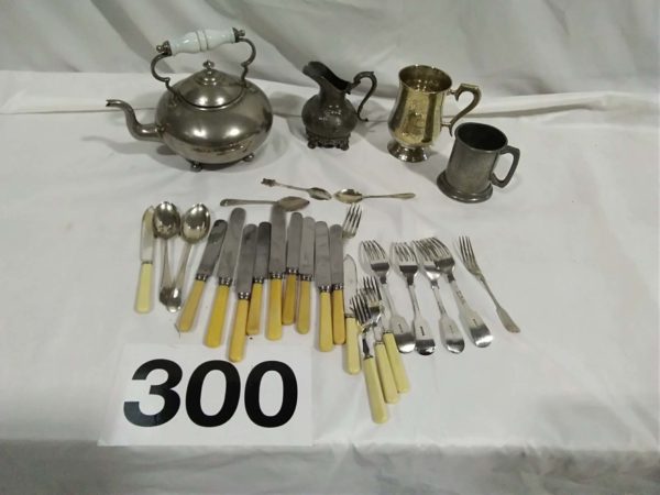 lot 300 cutlery & mixed metal ware - Image 2