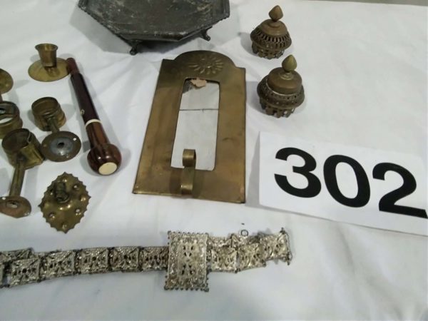 lot 302 metal items , metal belt dish etc - Image 4