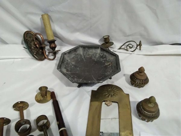 lot 302 metal items , metal belt dish etc - Image 3