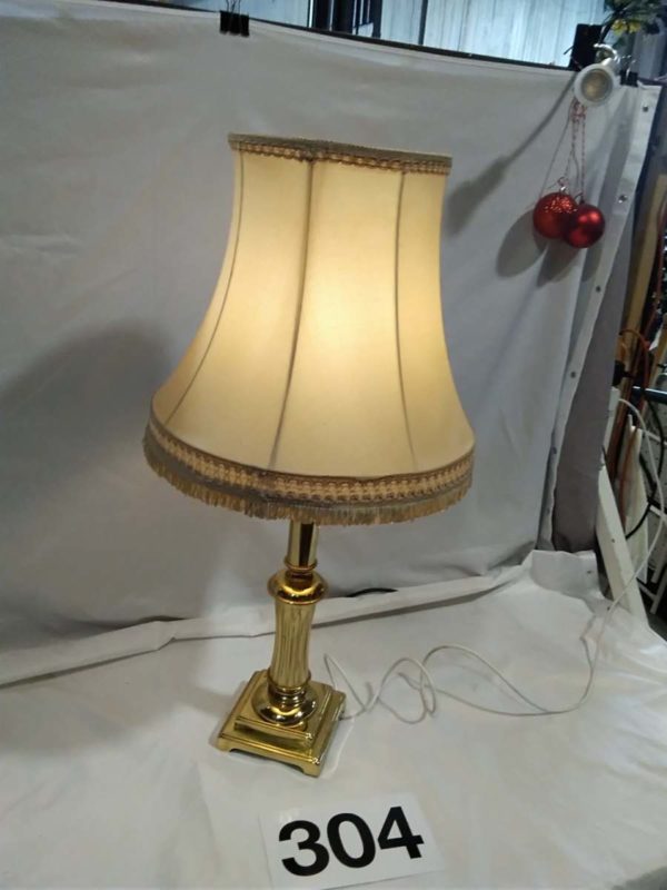 lot 304 Tall brass table lamp with shade & bulb - Image 2