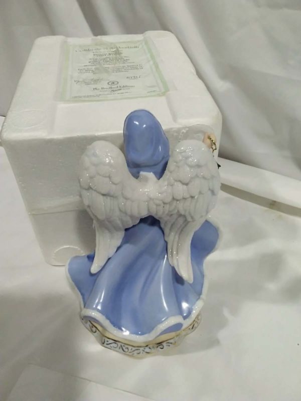 lot 330 Thomas Kinkade Angel of light ( missing battery cover) - Image 5