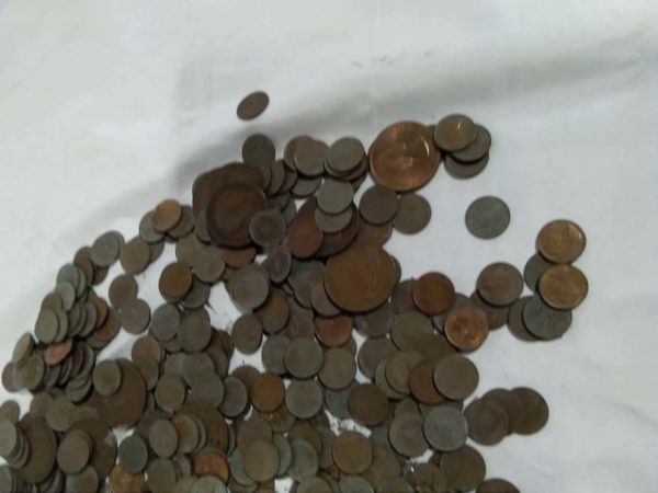 lot 351 quantity of coins - Image 3