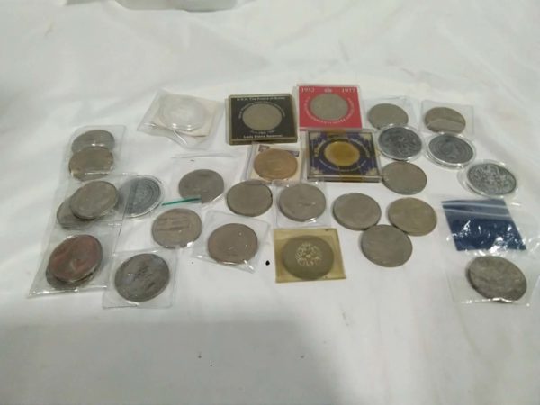 lot 353 quantity of coins - Image 3