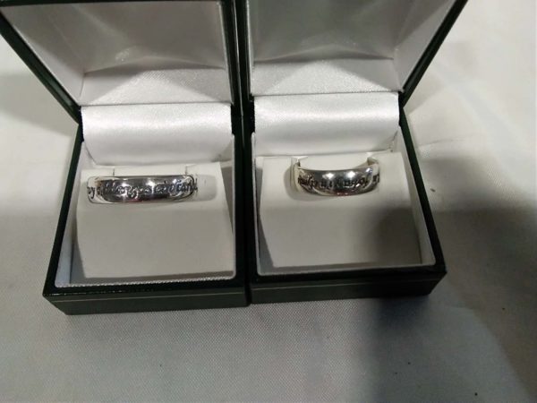 lot 357 pair of sterling silver Welsh wedding rings/bands (boxes not included)