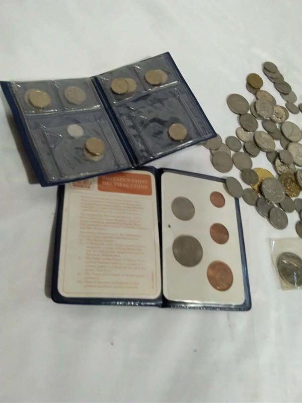 lot 362 Britians first decimal coins folders & various coins - Image 2