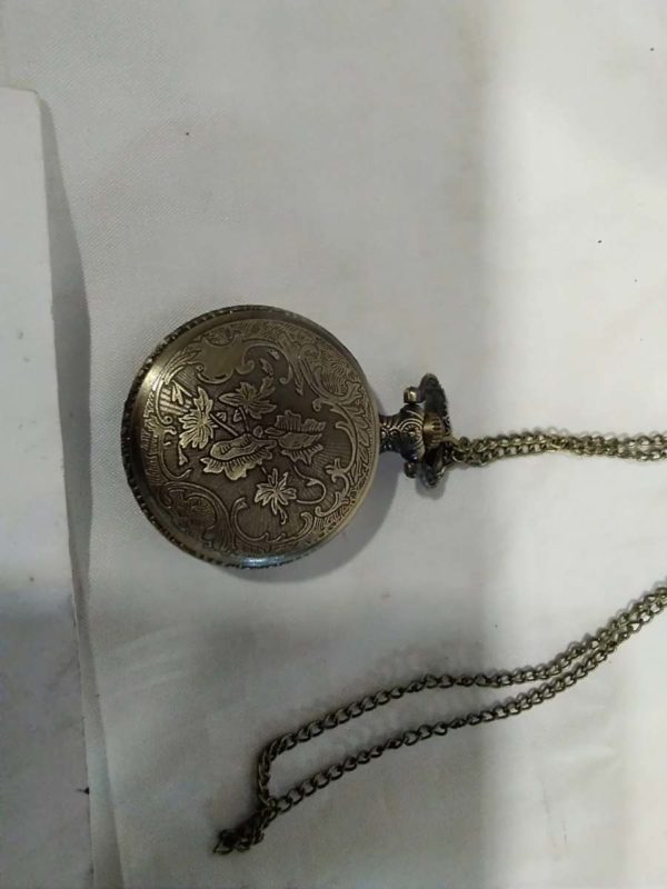 lot 366 quartz vintage style pocket watch with chain - Image 3