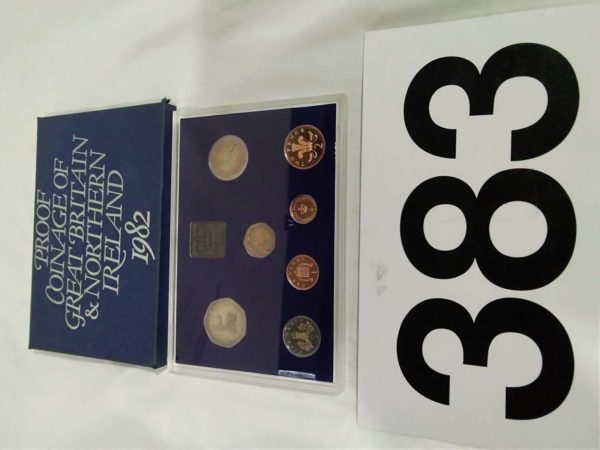 lot 383 Royal Mint proof of coinage Great Britain & Northern Ireland 1982 - Image 2