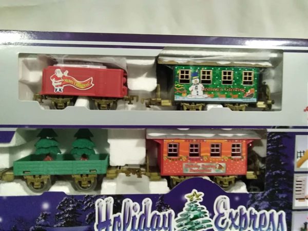 lot 398 Holiday Express dual function train set - Image 5