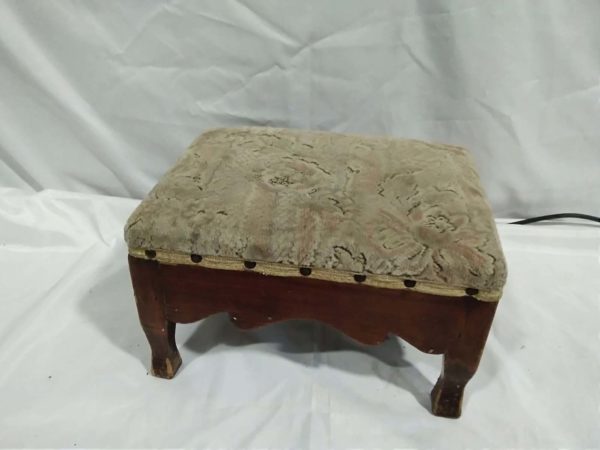 lot 399 small foot stool