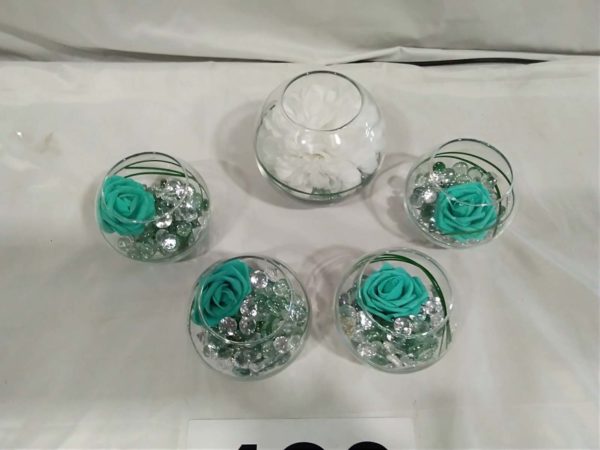 lot 420 table center pieces 4 small 1 large