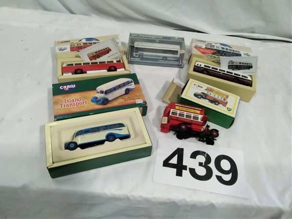 lot 439 Corgi Buses x5