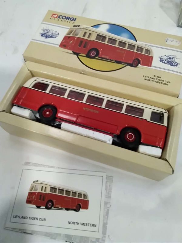 lot 439 Corgi Buses x5 - Image 6