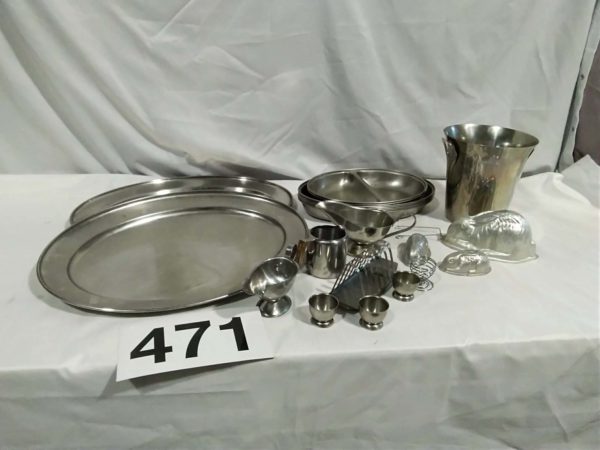 lot 471 metal wear inc severing dish’s bowl ,wine bucket - Image 2