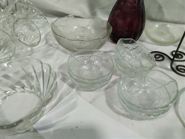 lot 474 glass wear inc Punch bowl, vases  etc - Image 4