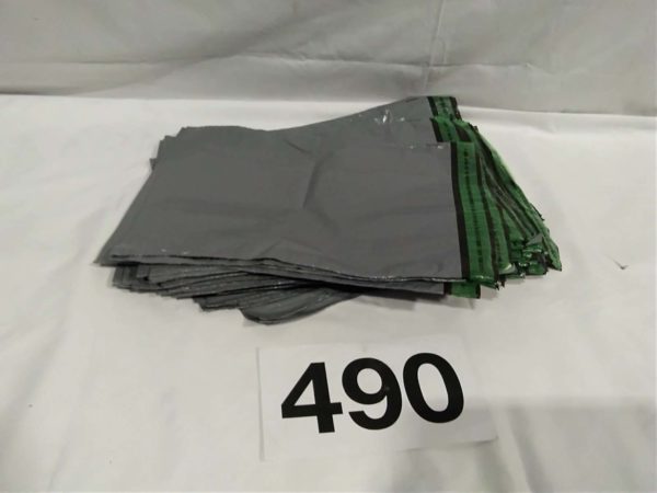 lot 490 approx 100 plastic self seal postal bags 300 x 400 - Image 2