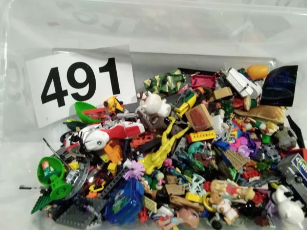 lot 491 assorted children’s toys, cards, figures, lego etc - Image 3