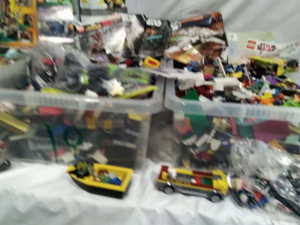 lot 492 approx 24 kilos of mixed lego & booklets - Image 10