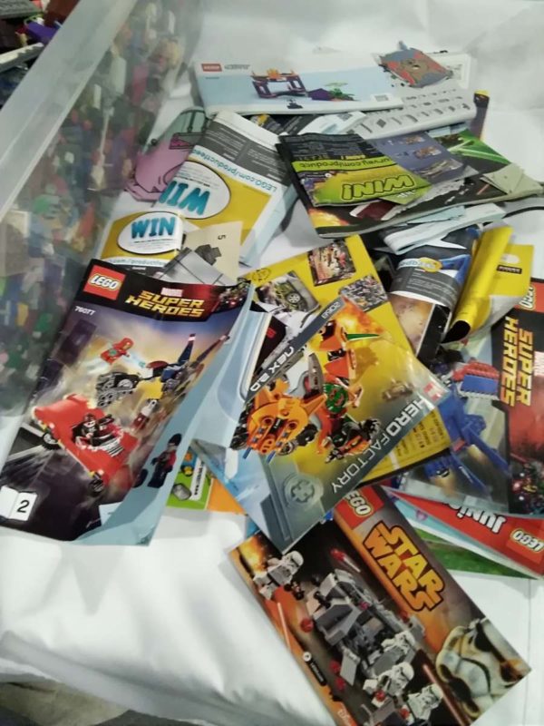 lot 492 approx 24 kilos of mixed lego & booklets - Image 9