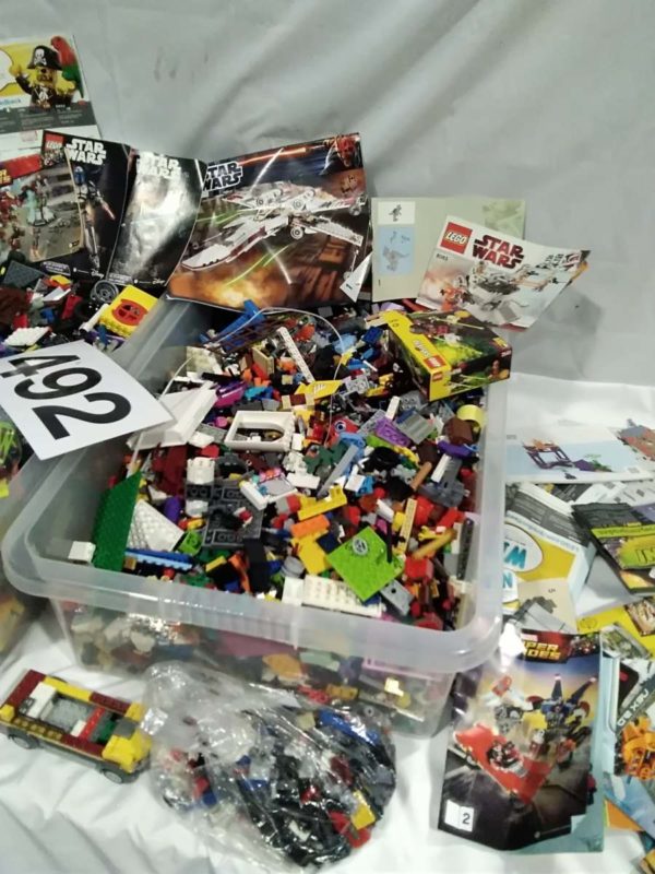 lot 492 approx 24 kilos of mixed lego & booklets - Image 8