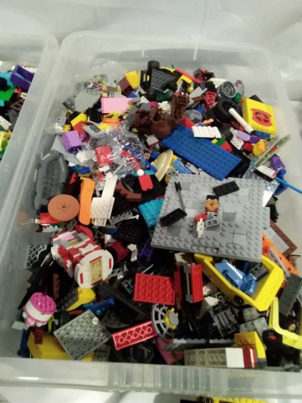 lot 492 approx 24 kilos of mixed lego & booklets - Image 4