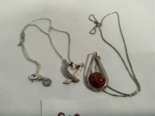 lot 512 2 sterling silver necklaces – Amber style & CZ