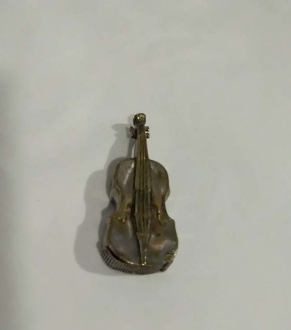 lot 514 unusual vintage violin vesta case / match safe