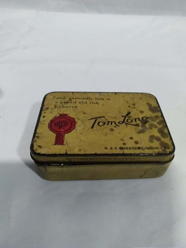 lot 520 tin of vintage cap badges & medals - Image 3