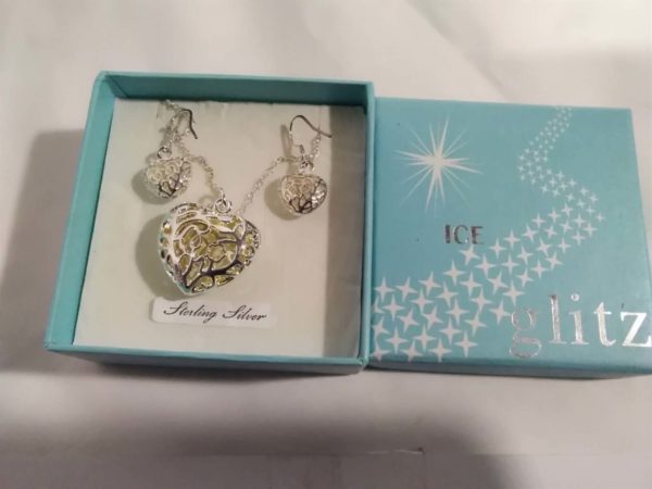 lot 530 boxed sterling heart pendant & earing set - Image 3