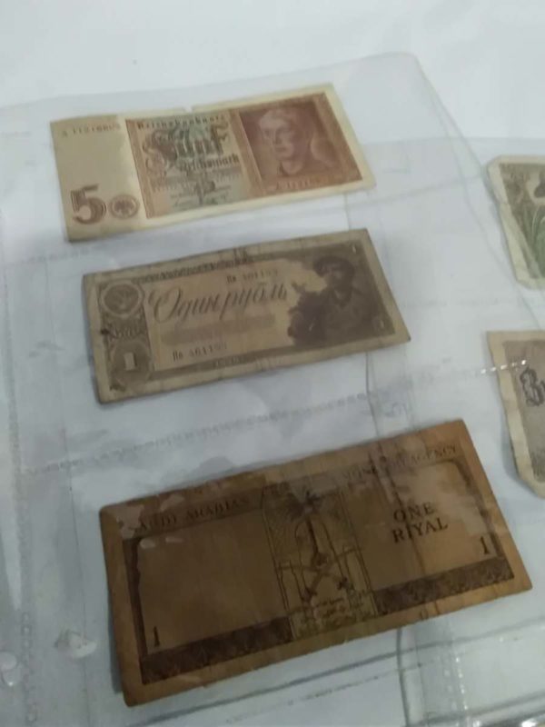 lot 534 collection of vintage foreign bank notes - Image 7