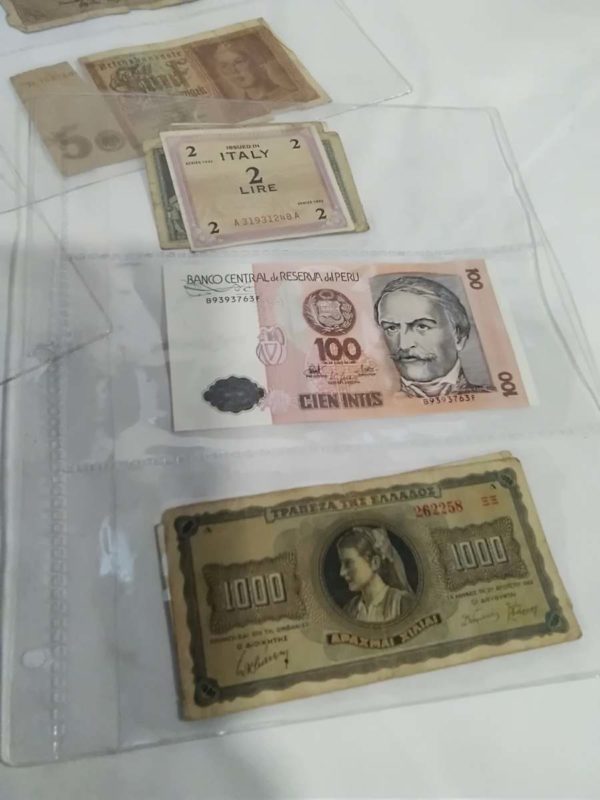 lot 534 collection of vintage foreign bank notes - Image 4