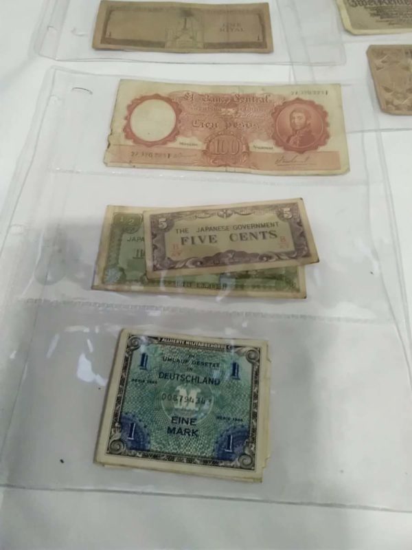 lot 534 collection of vintage foreign bank notes - Image 3