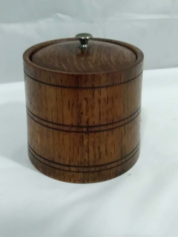 lot 536 Oak tobacco jar with liner - Image 4